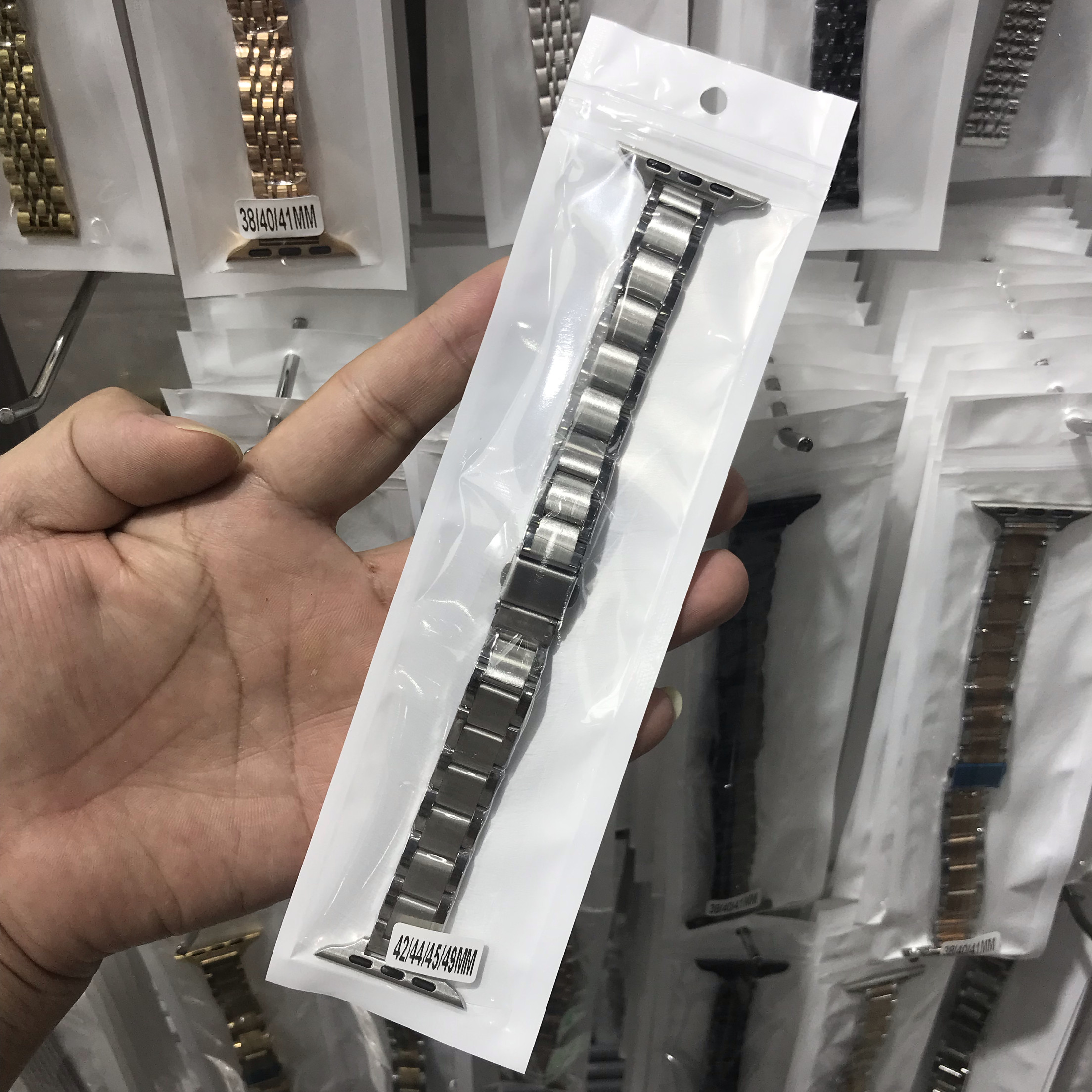 适用苹果iwatch78手表带s9新款淑女链细条金属不锈钢ultra表带se