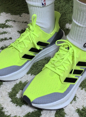 ADIDAS阿迪达斯秋季新款男鞋ULTRABOOST 5运动鞋训练跑步鞋ID8819