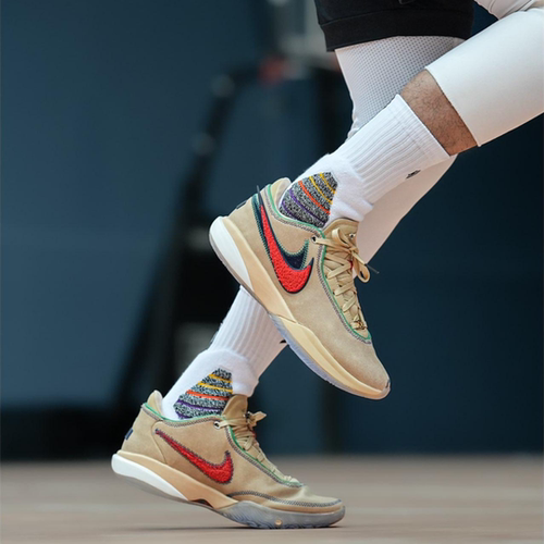 Nike耐克LeBron XX EP詹姆斯20男子运动实战缓震篮球鞋DV9089-200