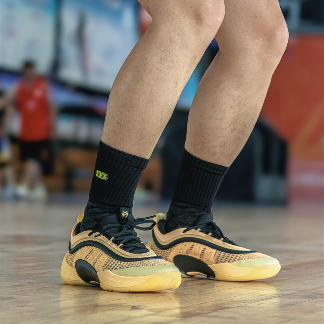 ADIDAS D.O.N. ISSUE 6 阿迪达斯米切尔6男子实战篮球鞋 JI1549