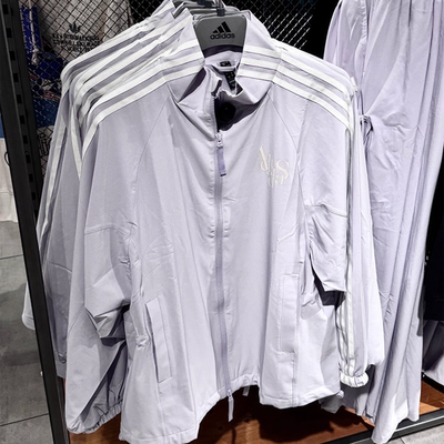 Adidas阿迪达斯女子休闲运动训练立领三条纹梭织夹克外套 JI9767