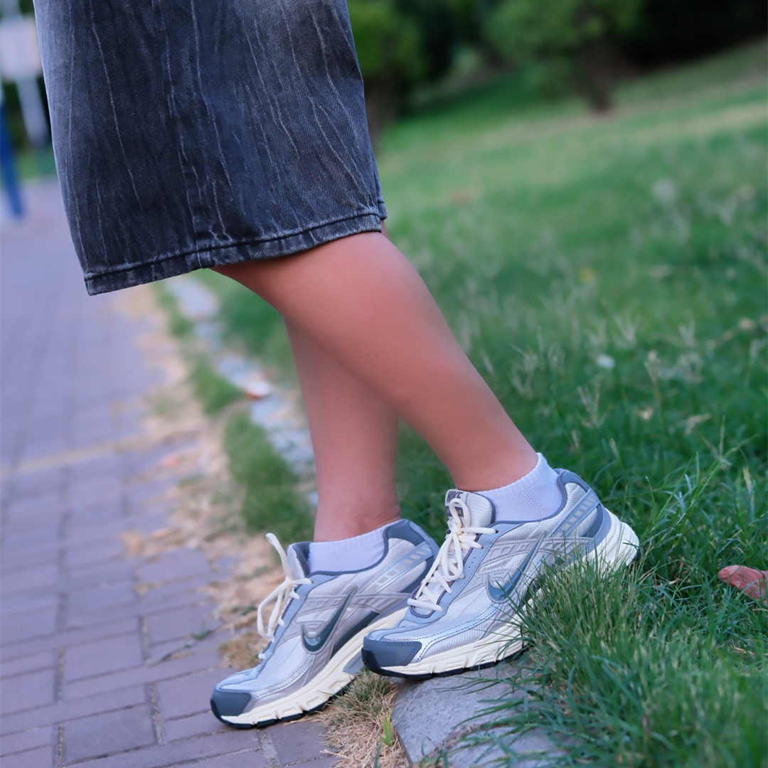 Nike耐克男鞋2025新款INITIATOR T2减震运动复古跑步鞋HQ1179-001