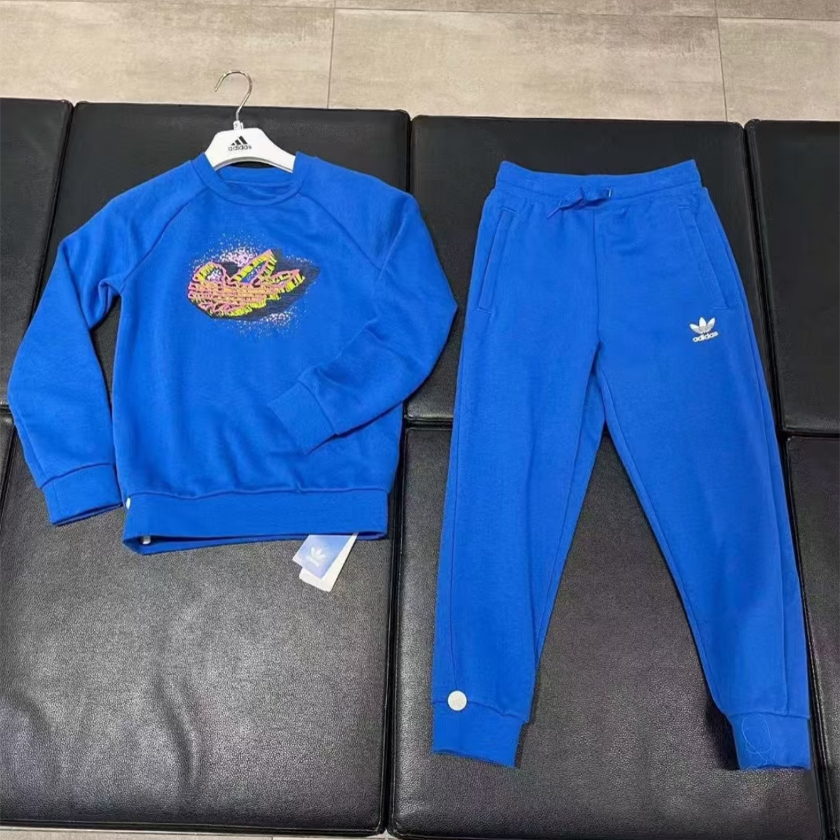 阿迪达斯三叶草儿童小童春秋运动休闲卫衣卫裤长款套装 HL2200,运动服/休闲服装,运动套装,淘宝优惠券,粉丝福利购,淘宝优惠卷
