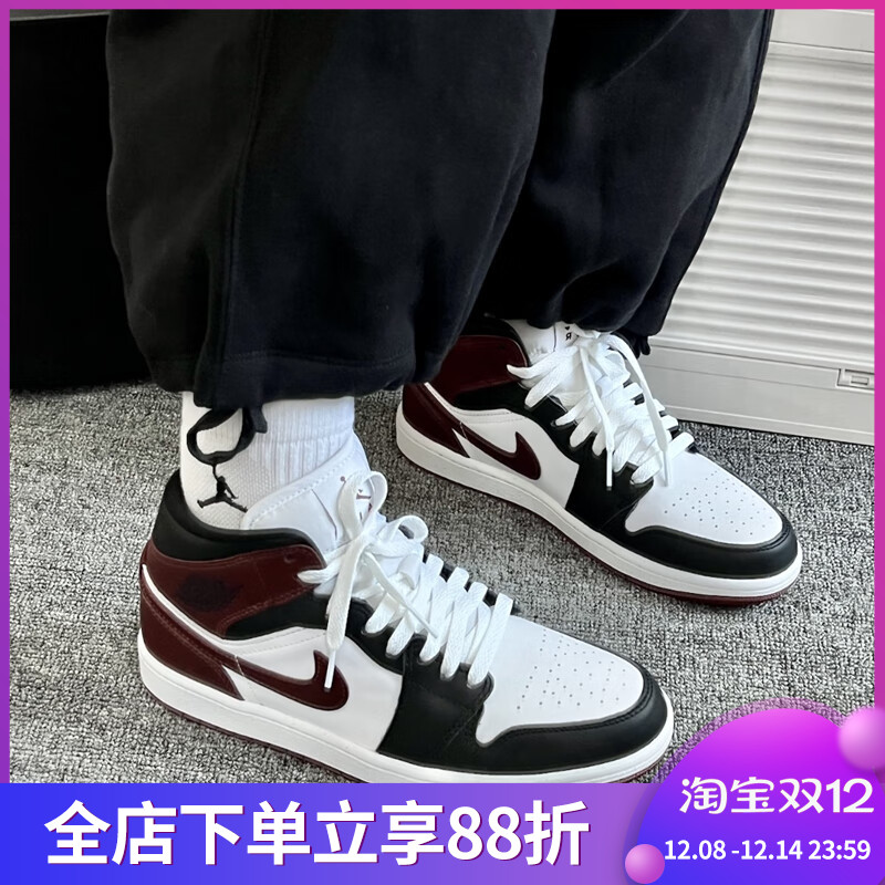 NIKE耐克Air Jordan AJ1白黑红男款中高帮复古篮球鞋HF3216-102