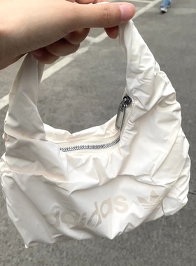 阿迪达斯三叶草迷你褶皱缎面云朵包休闲单肩手提包斜挎包 HK0158