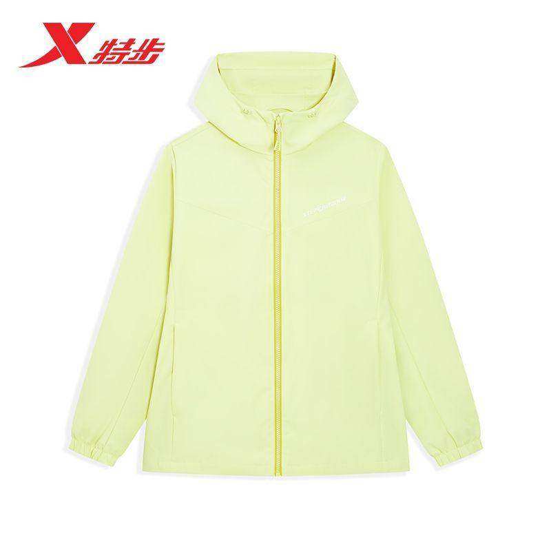 特步女款双层风衣外套2026春新款连帽耐休闲磨防上衣974128150036