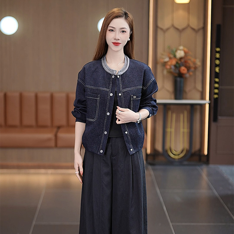 简约圆领短外套女修身遮肉显瘦