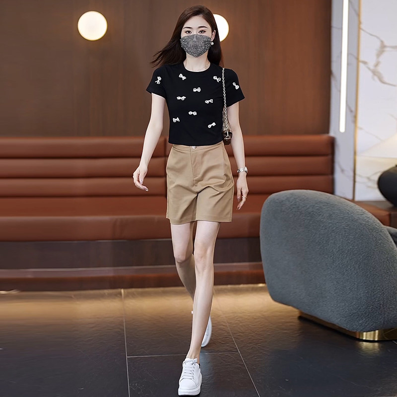 卡其色西装短裤女夏季薄款高腰显瘦宽松直筒休闲中裤阔腿五分裤子