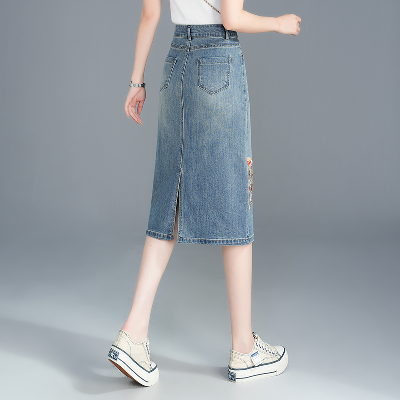 国风刺绣牛仔半身裙女2025年春夏季新款高腰新中式开叉一步裙子