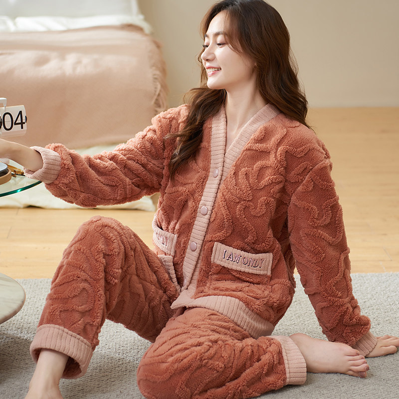 女款珊瑚绒秋冬季可外穿睡衣