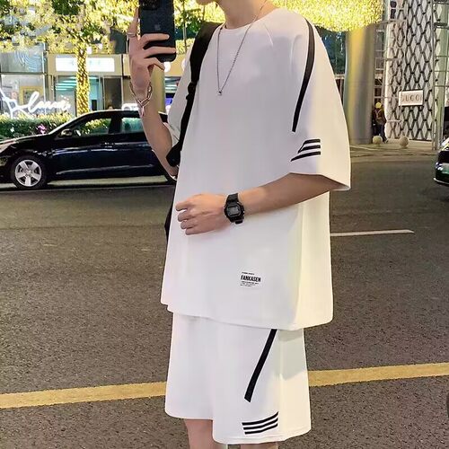 休闲运动套装男夏季新款宽松冰丝短袖t恤男士短裤搭配帅气一整套