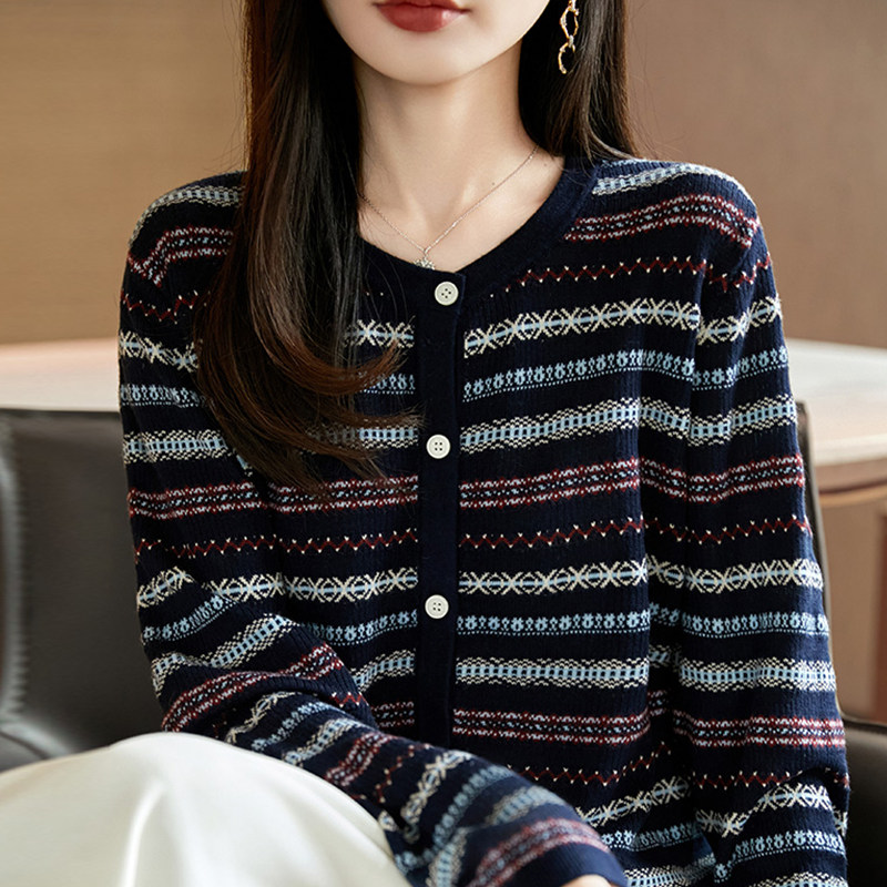 秋装条纹针织打底衫女2026新款春秋内搭上衣洋气大码女装秋冬毛衣