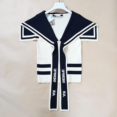 海军领修身短款飘带字母针织背心