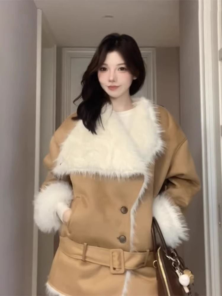 原创设计廓形结构卡其色皮草秋冬新款保暖皮毛一体外套女