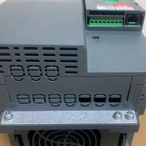 适用变频器ATV310HD15N4A，15KW功率，三相，议价