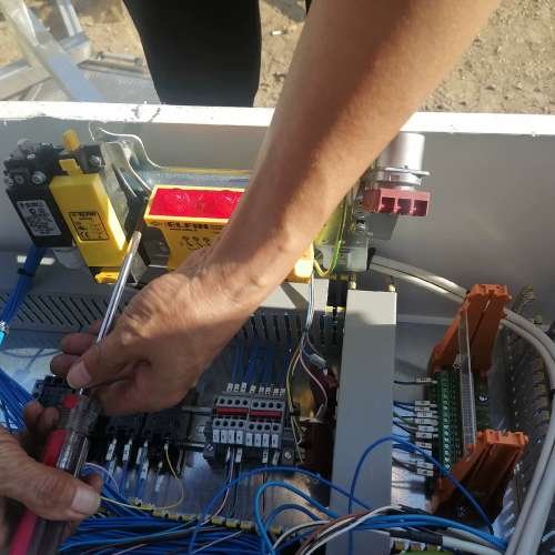 适用ELFIN -050DSL装置，实图拍摄，成色不错，功能正常议价