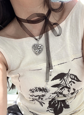 重工朋克风大爱心吊坠丝带项链小众设计多种戴法绑带choker颈带女