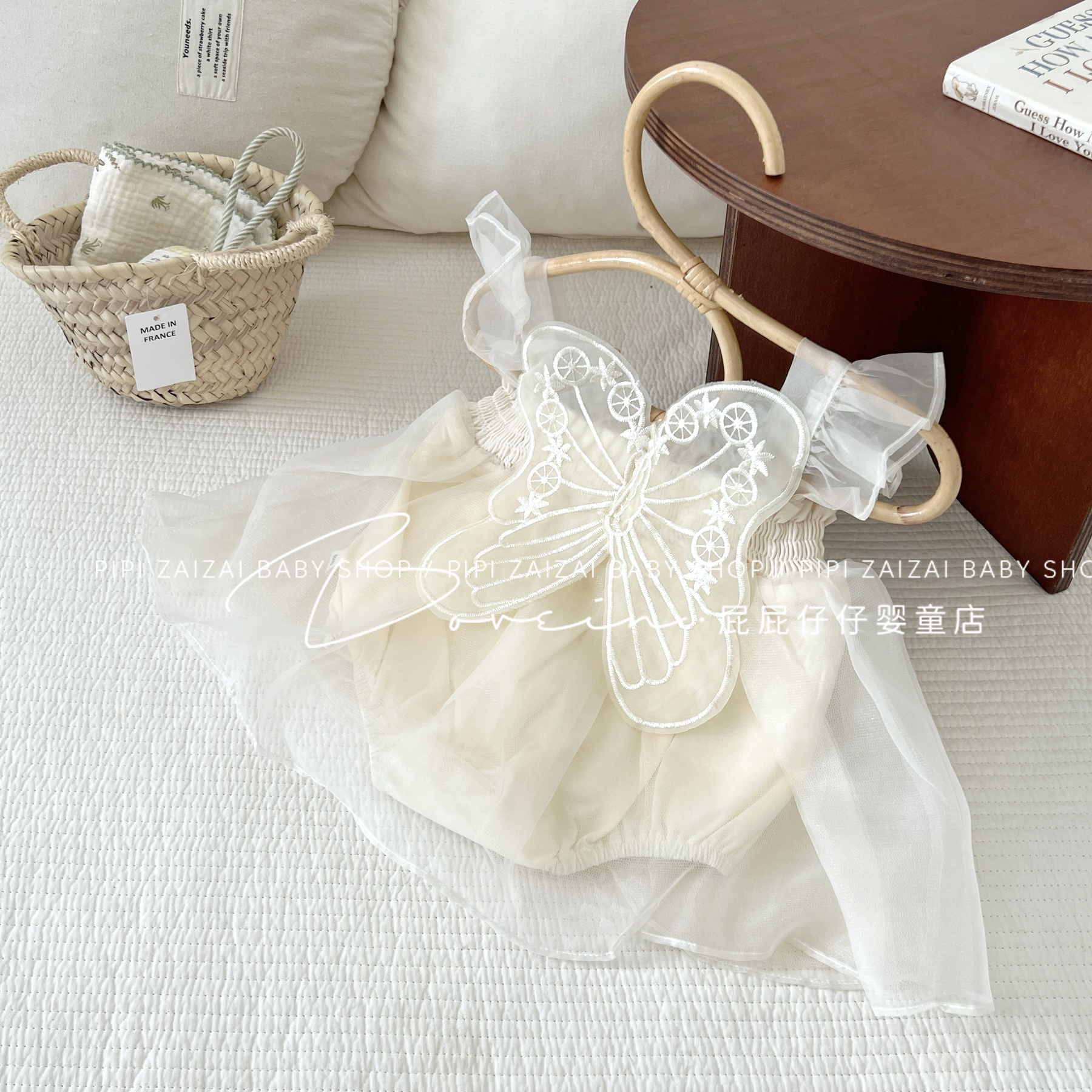 可爱公主米色蝴蝶翅膀纱裙