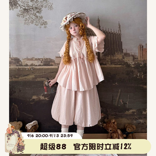 Labeau-无尽夏-甜美复古系带v领镂空暗纹花边娃娃衫女宽松灯笼裤