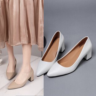 白色软皮尖头高跟鞋女低跟粗跟3cm大码学生浅口上班工作鞋职业单