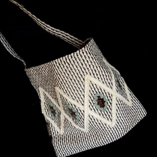 2025新款度假风菱形条纹布包精致百搭女款单肩包休闲斜挎通勤包包