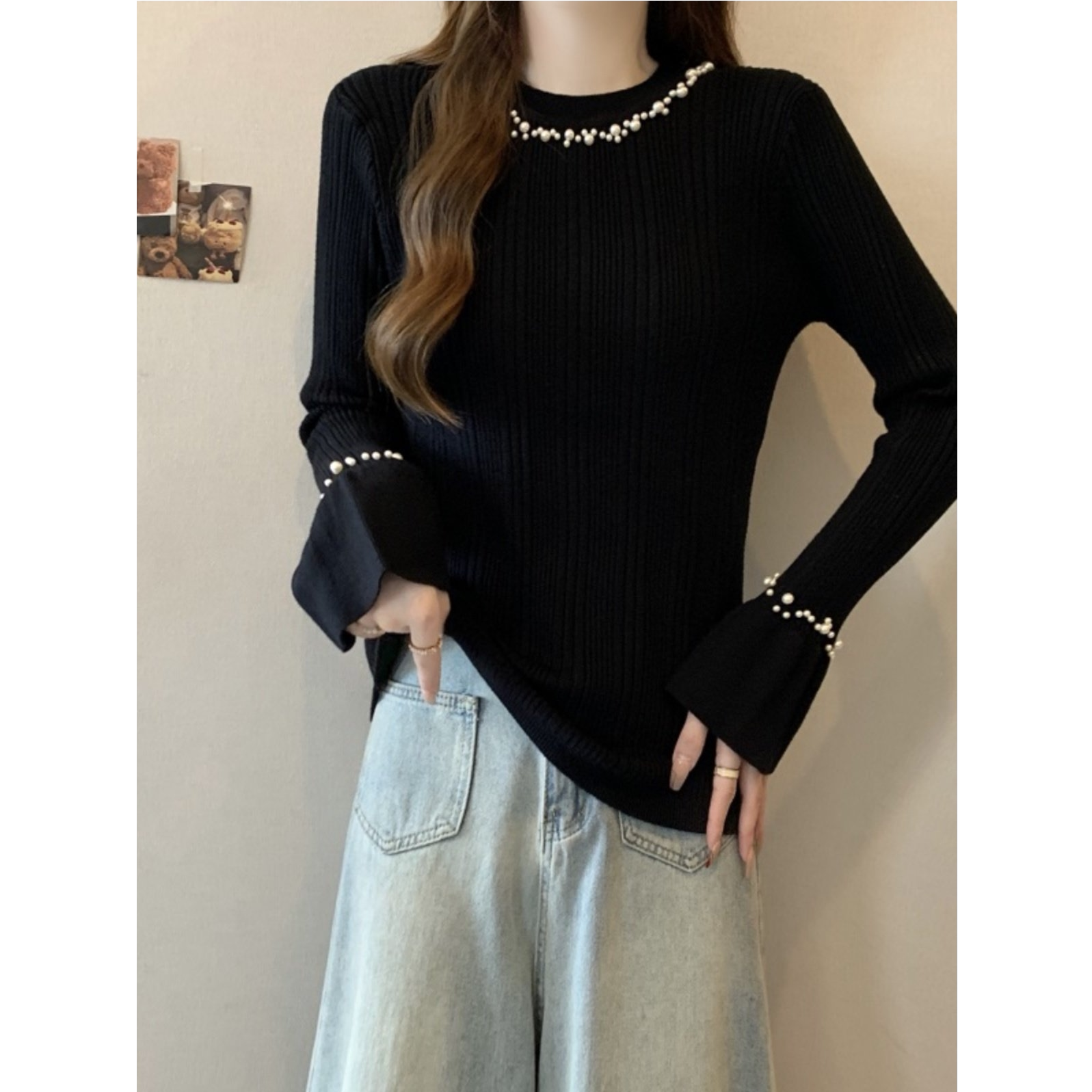 法式钉珠黑色针织衫毛衣女2025秋季内搭打底衫喇叭袖上衣