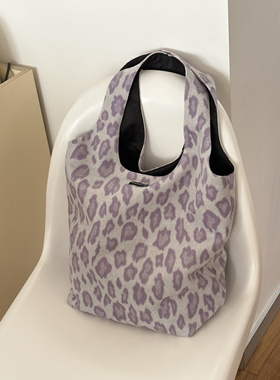 fourfourtwoone秋冬百搭慵懒香芋紫豹纹羊毛毛料斜挎托特包单肩包