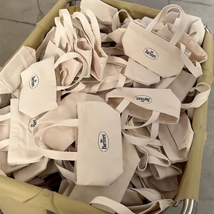 2025爆款韩系八奶手提包迷你小布袋韩国ins博主简约字母手提布包