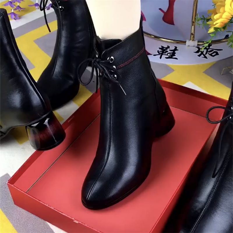 秋冬新款圆头牛皮粗跟中筒短靴