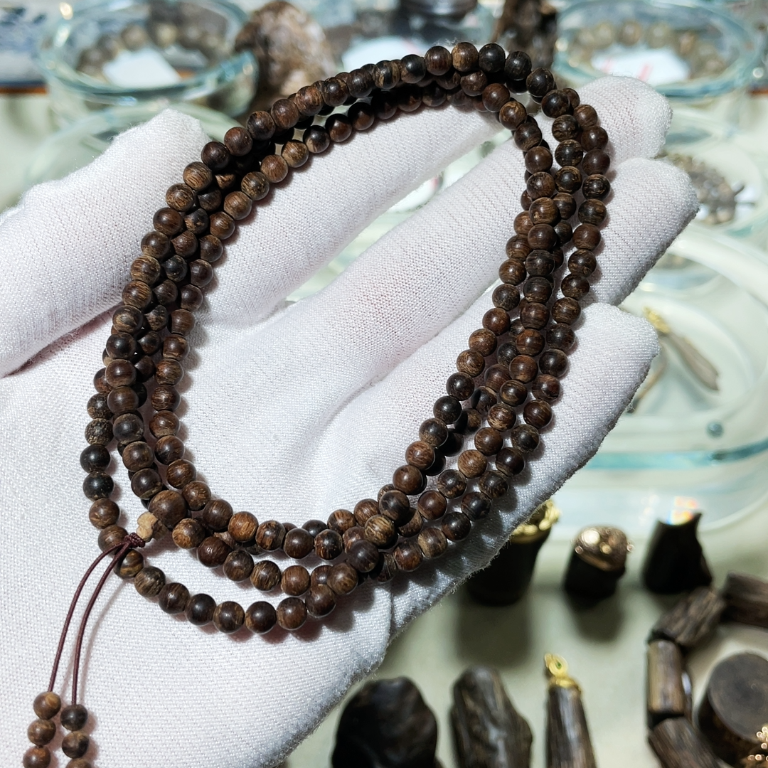 0.4/沉水惠安土沉/13.17克沉香手串4 已售