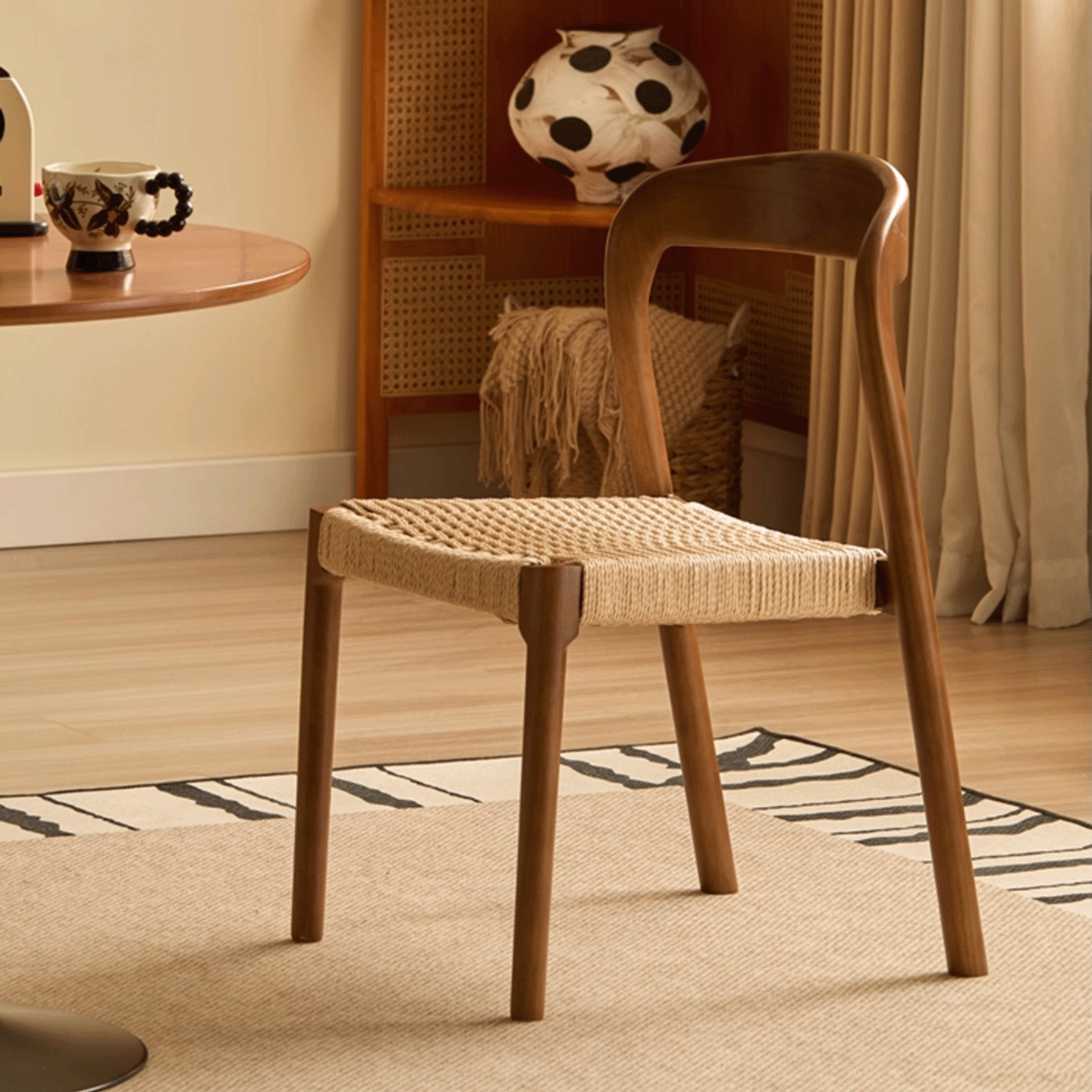 挖到宝了丨百元实木藤编餐椅