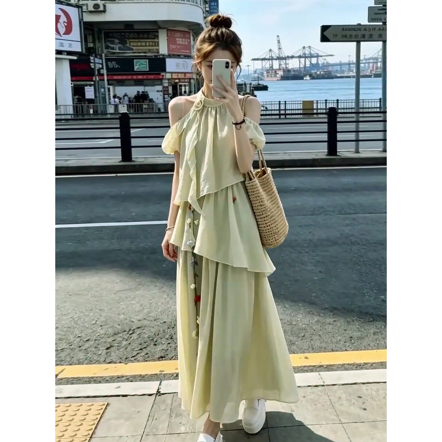 法式富家千金白色波点连衣裙子女新款夏季设计感掐腰公主短裙