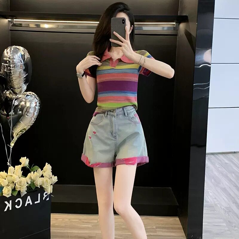 多巴胺炸街时尚套装女夏季减龄洋气彩虹针织衫高腰牛仔短裤两件套