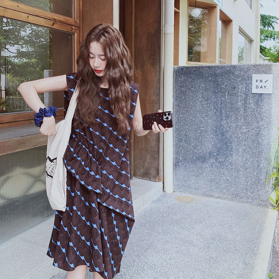 撞咖色超好看条纹背心连衣裙2025新款女夏小众气质美拉德法式裙子