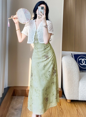 夏季新款蕾丝碎花显瘦显瘦高腰绿色复古镂空法式轻熟吊带裙两件套