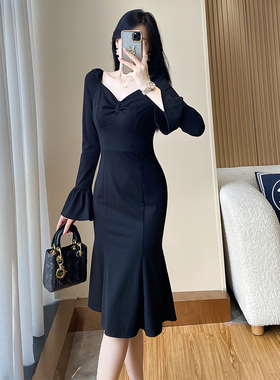 秋冬黑色包臀鱼尾连衣裙女高级感气质修身显瘦轻奢礼服裙高端小众