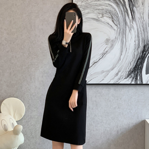 秋季2023新款女装高级感黑色显瘦中长款卫衣裙气质收腰显瘦连衣裙