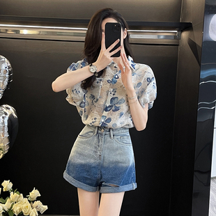 小个子休闲套装女夏季炸街时尚洋气花衬衫搭配a字牛仔短裤两件套