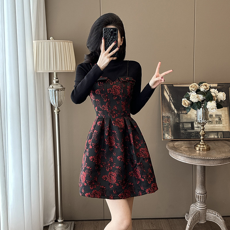 2025新款秋冬小香风针织连衣裙法式气质高级感小个子短款显瘦裙子