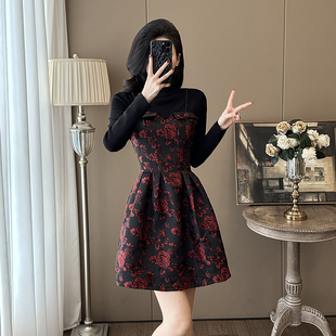 2025新款秋冬小香风针织连衣裙法式气质高级感小个子短款显瘦裙子