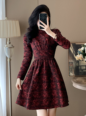 法式复古小个子红色连衣裙女2024秋冬新款气质收腰显瘦礼服高端裙