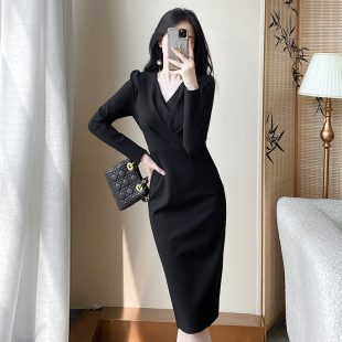 秋装女2024新款高级感法式气质显瘦遮肚子减龄黑色收腰职业连衣裙