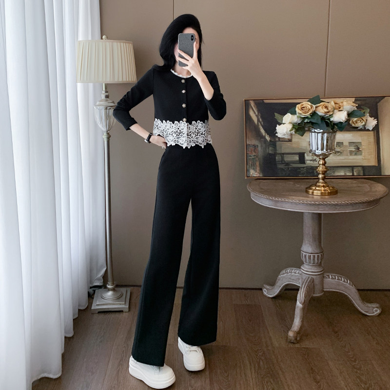 时尚洋气休闲运动套装女2025秋装新款针织拼接蕾丝上衣阔腿裤潮