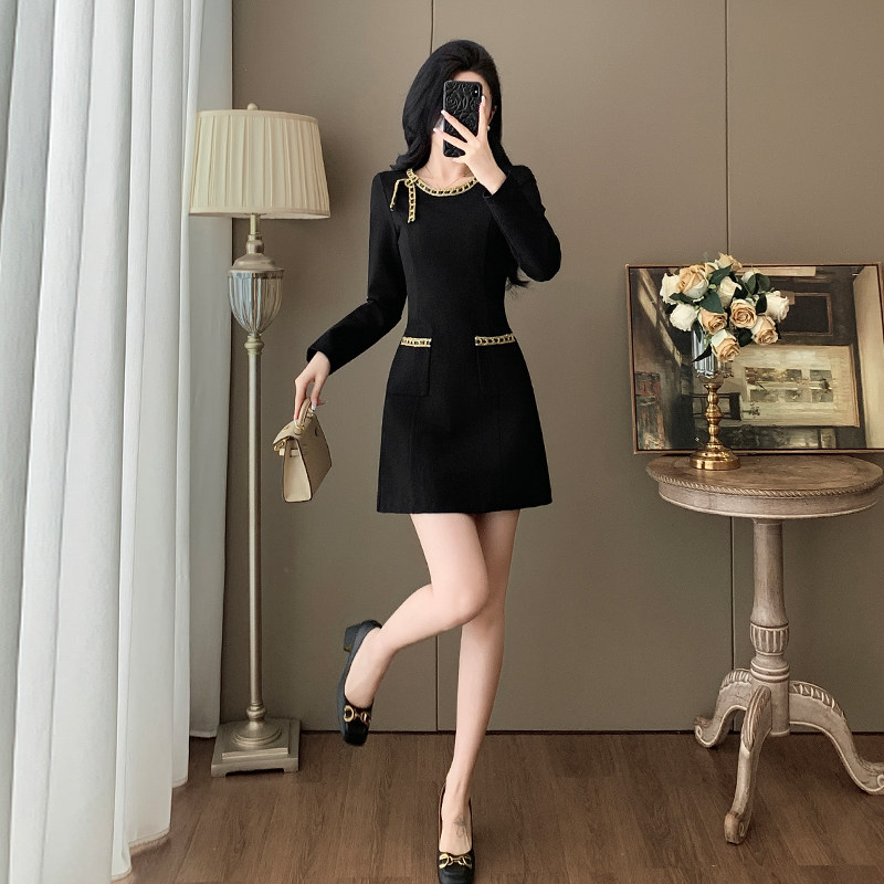 2025新款秋装高级感气质显瘦长袖小个子小香风连衣裙女小黑裙法式