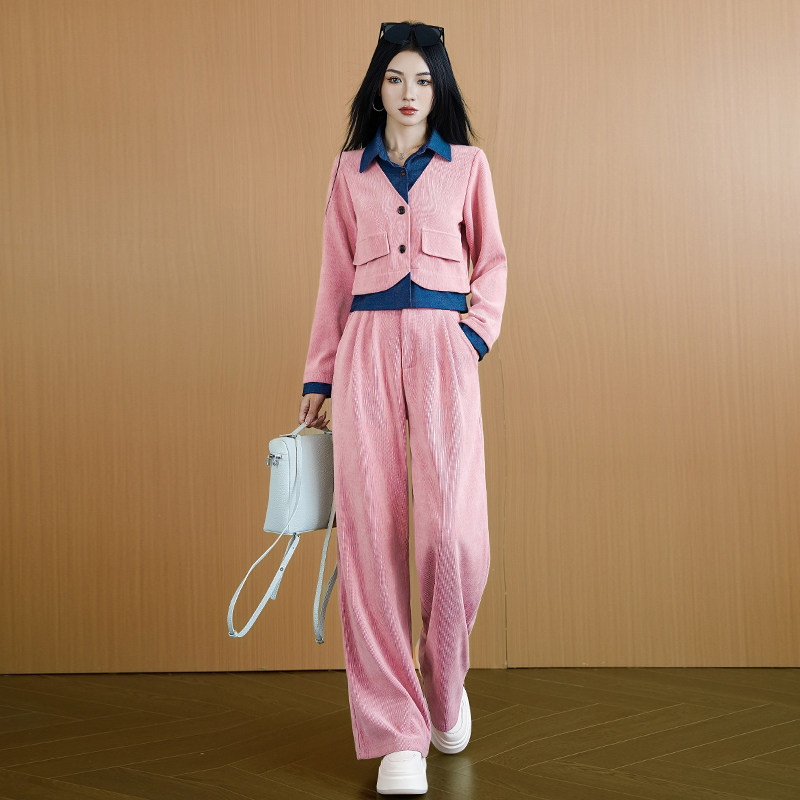 牛仔拼接粉色时尚套装女春秋2025新款盐系穿搭休闲阔腿长裤两件套