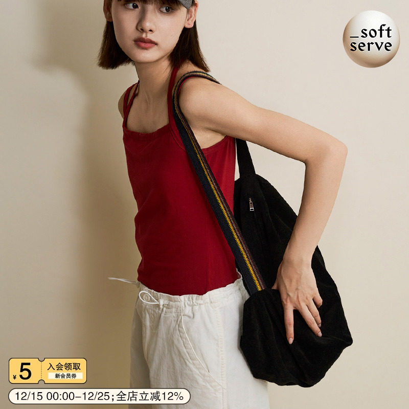 SoftServe灯芯绒斜挎饺子包