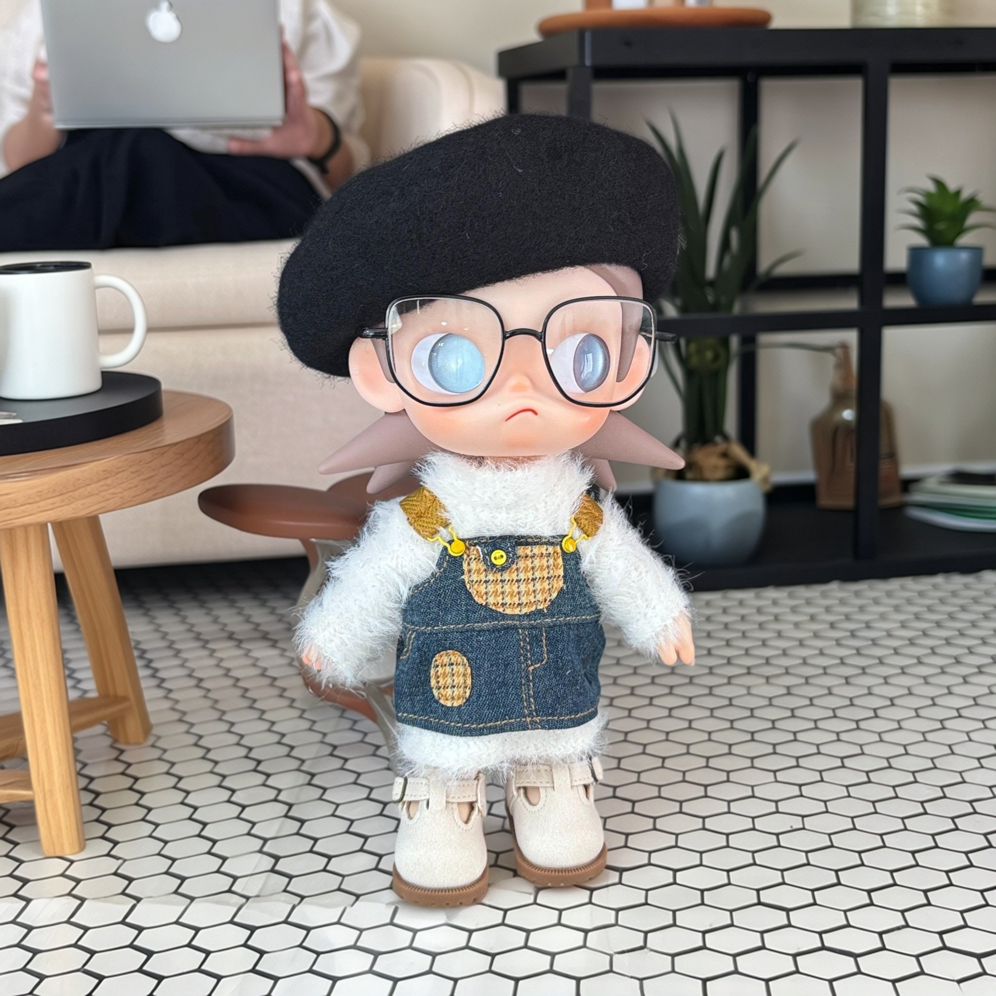 zsiga娃衣BJD8分可动人偶20cm娃衣嘎子姐白绒绒毛衣molly黑贝雷帽