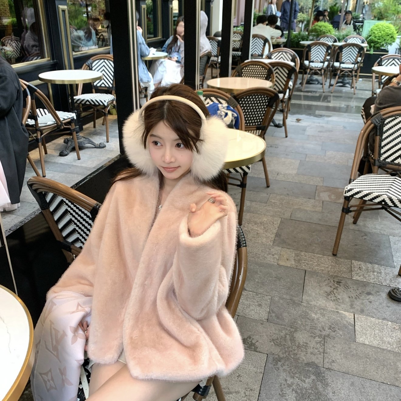 网红爆款环保皮草小富婆秋冬款毛毛外套温柔风气质百搭高级十字貂