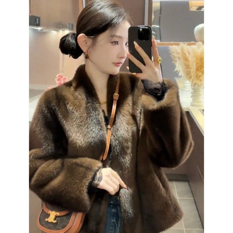 【周粥】老钱风网红款女V领短款环保皮草毛毛外套皮毛一体高级感