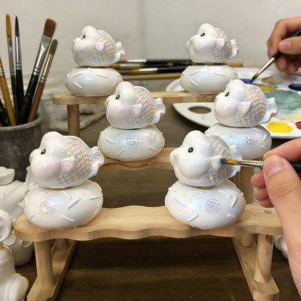 卡通鱼形石膏娃娃立体转转锦鲤泡泡鱼儿童团建批发活动礼物3d涂色